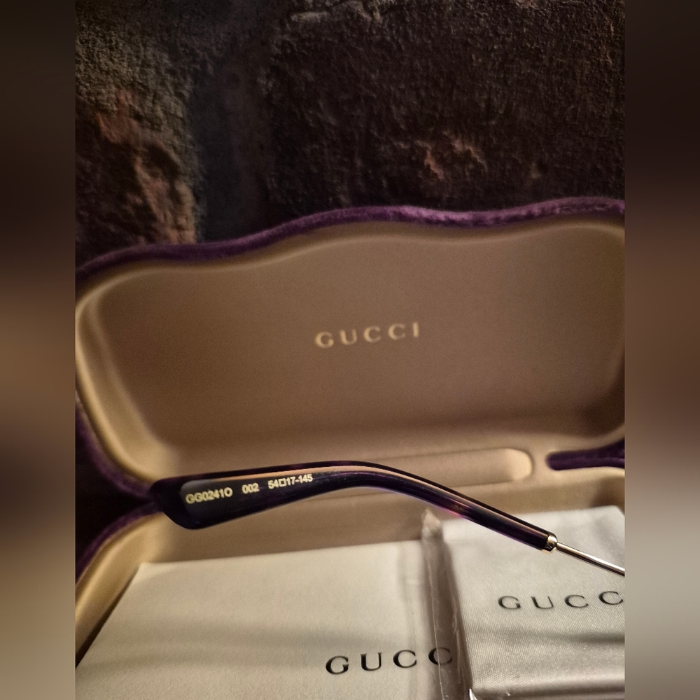Gucci Silver and Black Eyewear - Picture 4 of 5